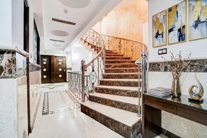 Lobby - Fabhotel Shivdev International (New Delhi)