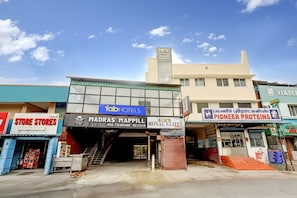 Property entrance - Fabhotel Ecr’S Royal Elite (Chennai)