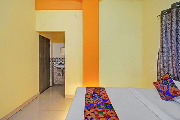 Egyptian cotton sheets, premium bedding, in-room safe, free WiFi
