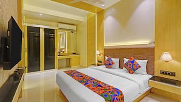 Deluxe Room | Egyptian cotton sheets, premium bedding, in-room safe, free WiFi