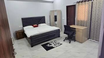 埃及棉床單、高級寢具、客房內保險箱、免費無線上網