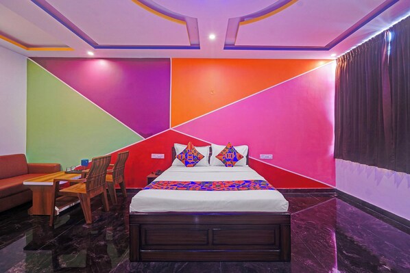 Egyptian cotton sheets, premium bedding, in-room safe, free WiFi - Fabhotel Day And Night Palace (Bengaluru)