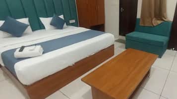 Rom – deluxe | Sengetøy i egyptisk bomull, sengetøy av topp kvalitet og safe på rommet