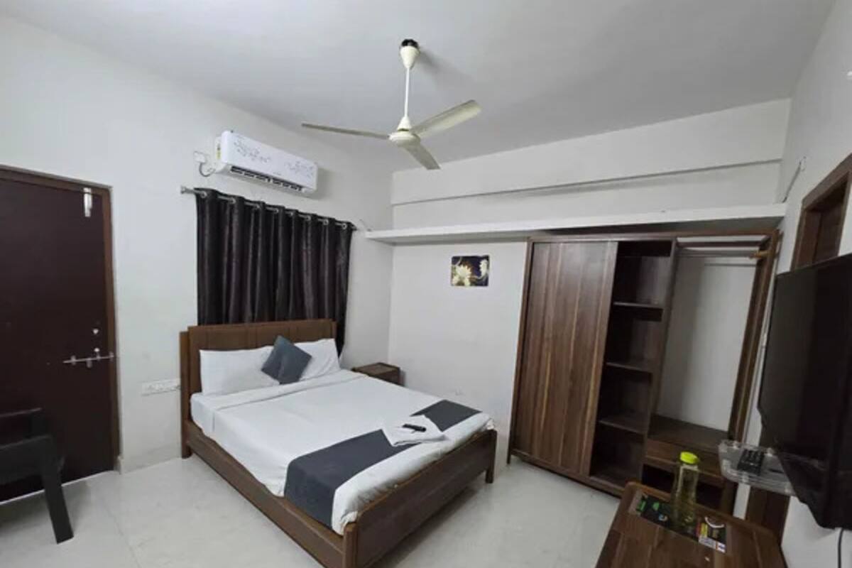 Deluxe Room | Egyptian cotton sheets, premium bedding, in-room safe, free WiFi