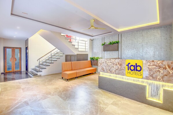 Lobby sitting area - Fabhotel Ayodhya (Pune)