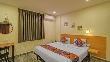 Egyptian cotton sheets, premium bedding, in-room safe, free WiFi