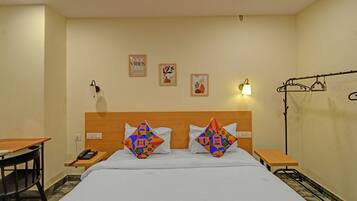 Egyptian cotton sheets, premium bedding, in-room safe, free WiFi