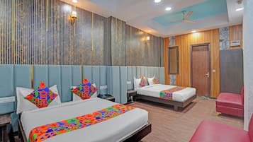 Egyptian cotton sheets, premium bedding, in-room safe, free WiFi