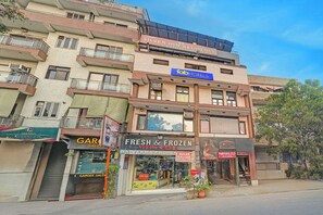 Exterior - Fabhotel Silver Inn Residency (New Delhi)