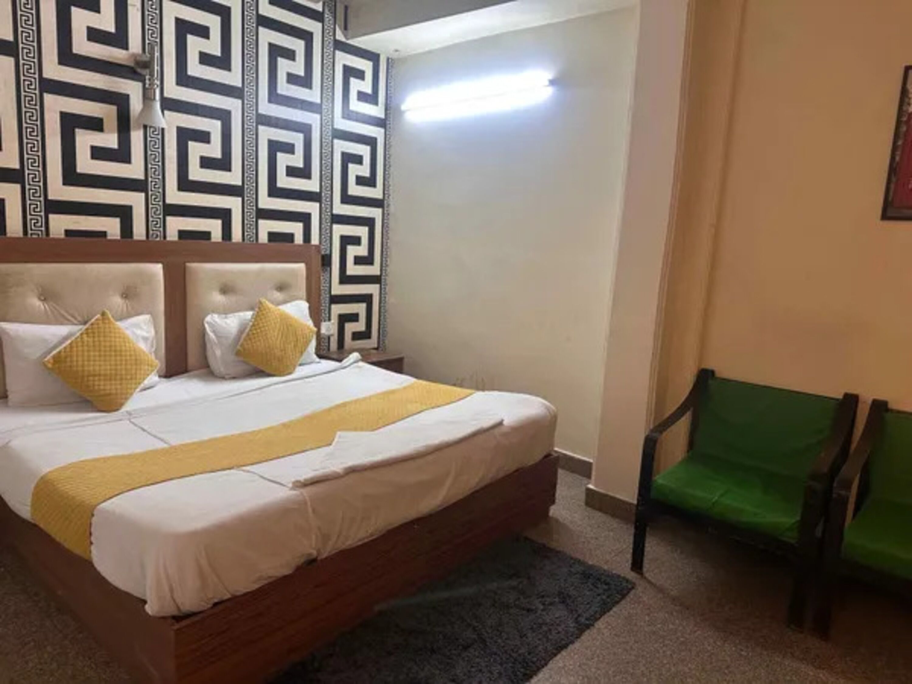 豪華客房 | 埃及棉床單、高級寢具、客房內保險箱、免費無線上網