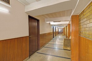 Lobby - Fabhotel Silver Inn Residency (New Delhi)