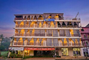 Exterior - Via Padma (Morjim)
