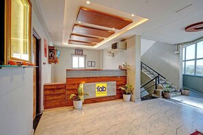 Reception - Fabhotel Pearl Inn (Pune)