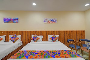 Egyptian cotton sheets, premium bedding, in-room safe, free WiFi