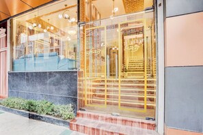 مدخل المنشأة