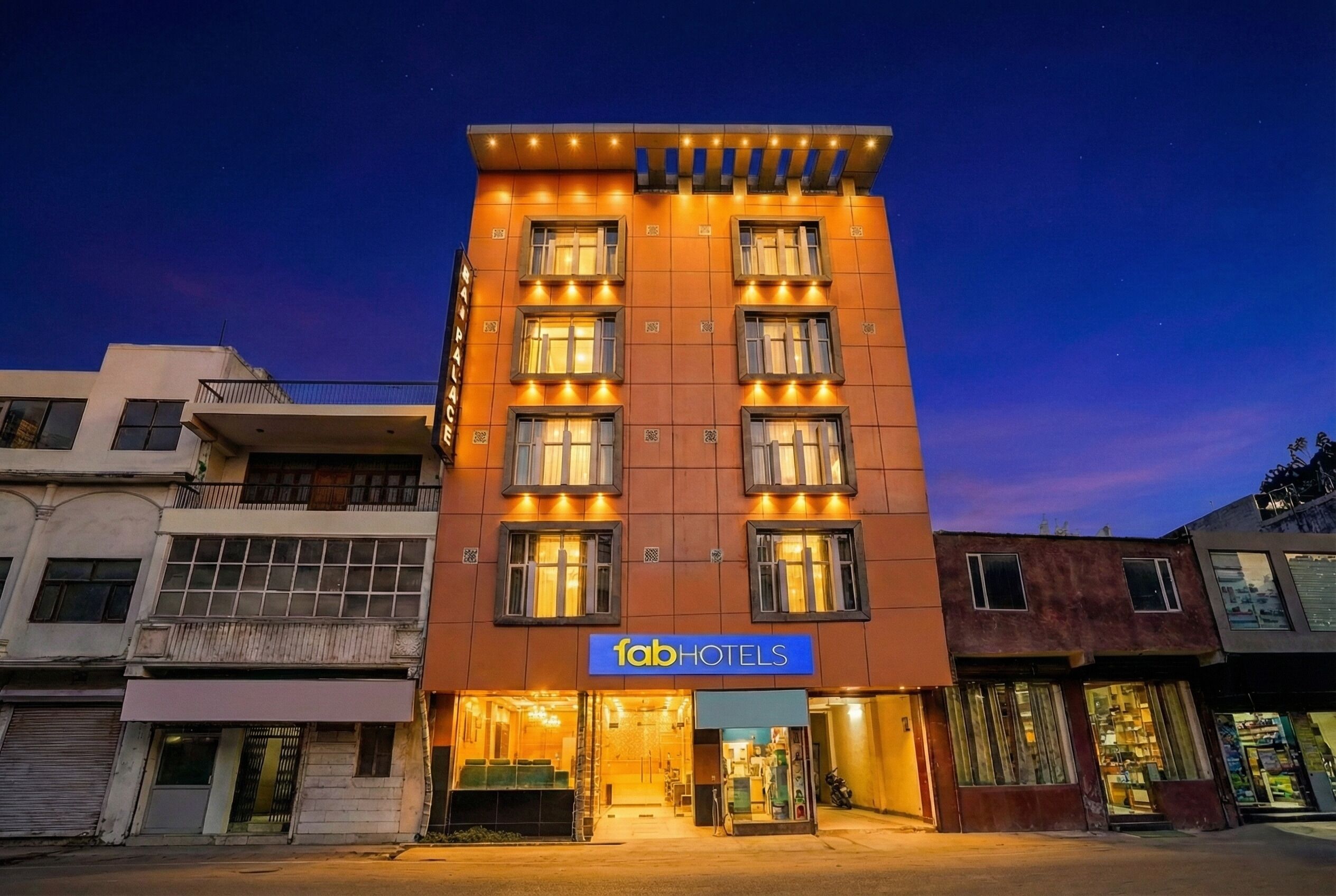 المنشأة من الخارج