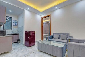 Lobby sitting area - Fabhotel Premier Stays (Gurugram)