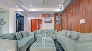 Área de estar no saguão