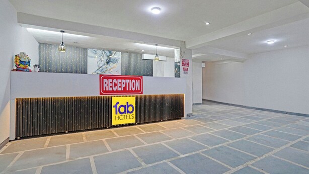 Reception - Fabhotel Poorva Residency (New Delhi)