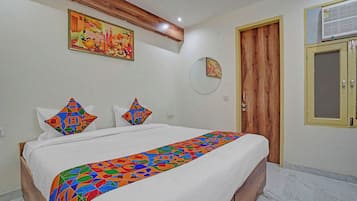 Egyptian cotton sheets, premium bedding, in-room safe, free WiFi