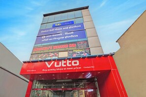 Exterior - Fabhotel Poorva Residency (New Delhi)