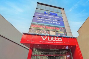 Exterior - Fabhotel Poorva Residency (New Delhi)