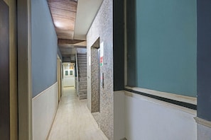 Lobby - Via Crown Inn I (Gurugram)