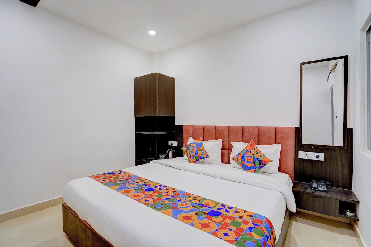 Deluxe Room | Egyptian cotton sheets, premium bedding, in-room safe, free WiFi