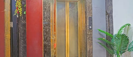 Elevator