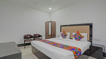 Egyptian cotton sheets, premium bedding, in-room safe, free WiFi