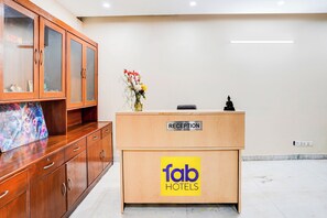 Reception - Fabhotel Sarala Residency (Noida)