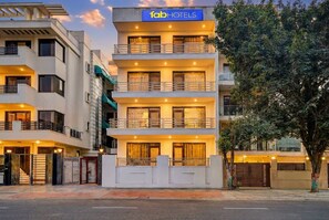 Front of property - Fabhotel Sarala Residency (Noida)