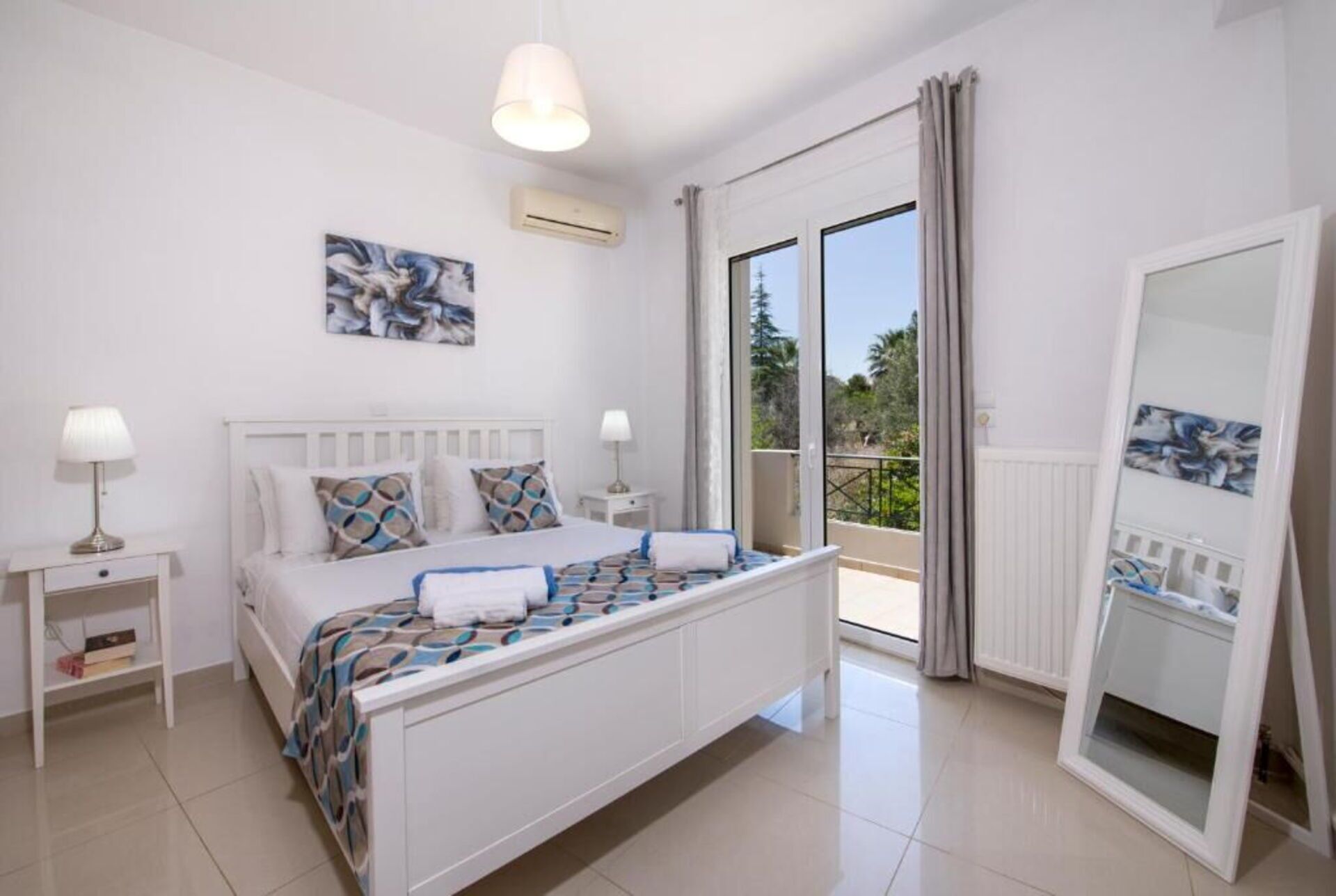 旅行婴儿床、免费 WiFi