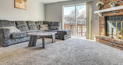 2 Mi to Castleton Square Mall! Quaint Condo