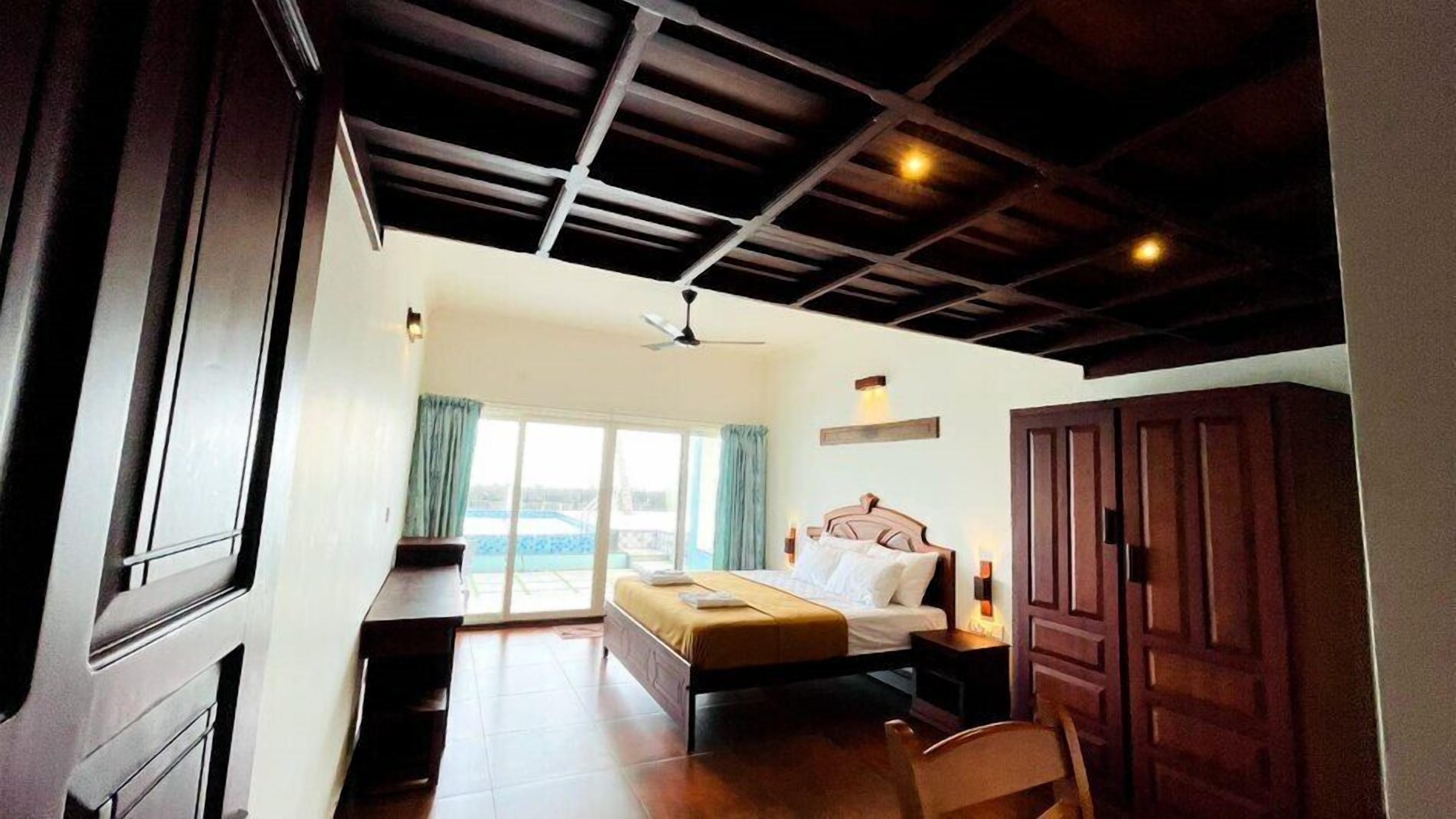 Cottage, Garden View