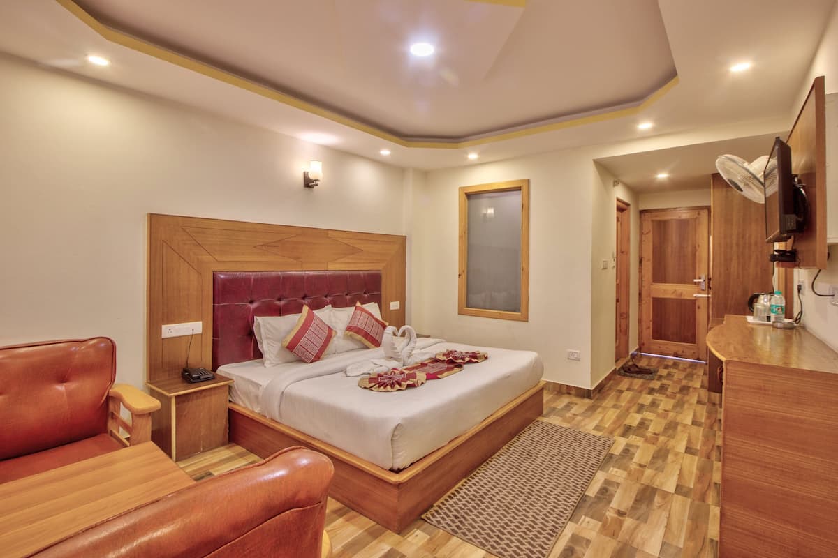 Deluxe Single Room, Mountain View | WiFi (free), bed sheets