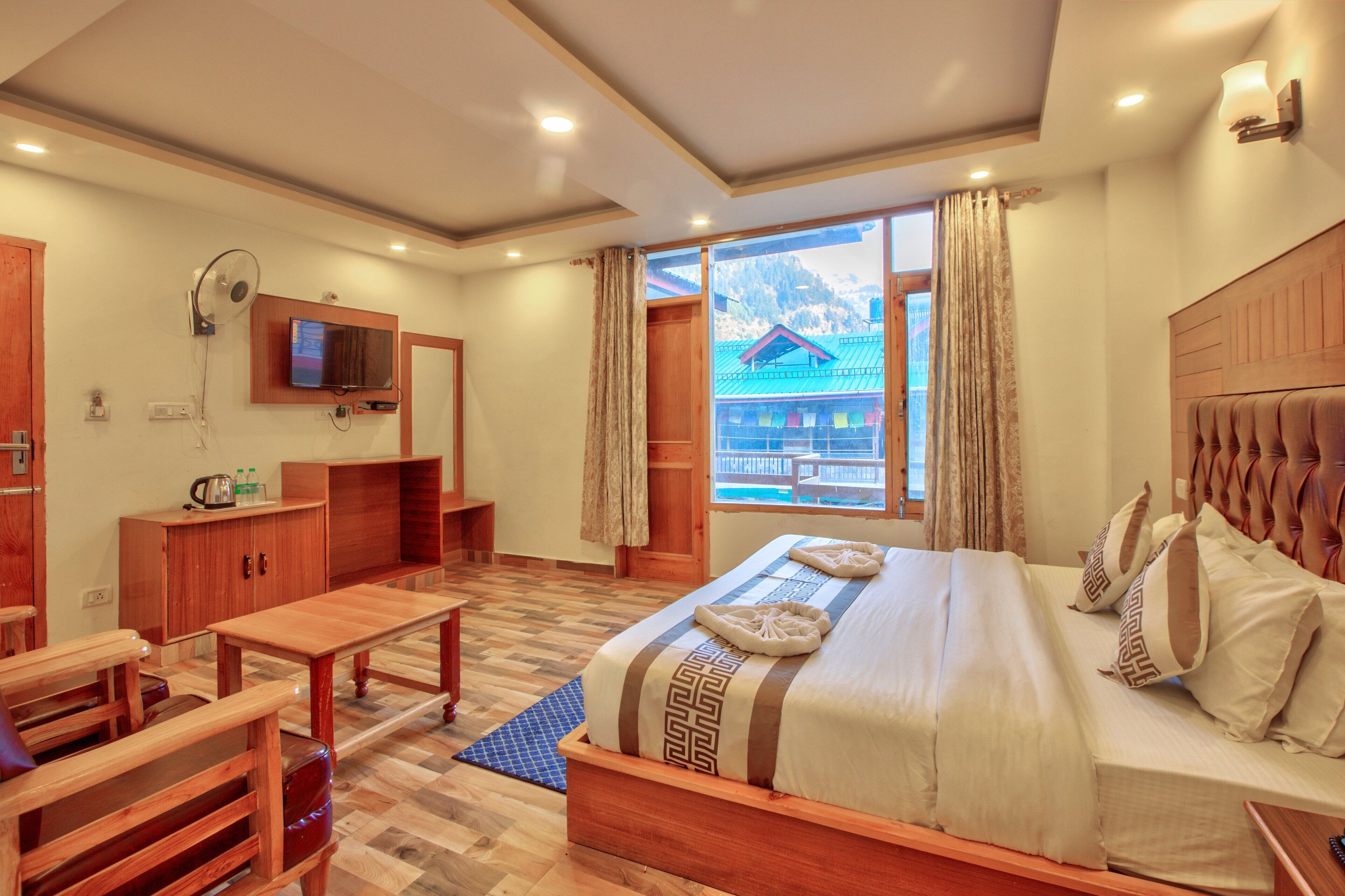 Family Single Room | Free WiFi