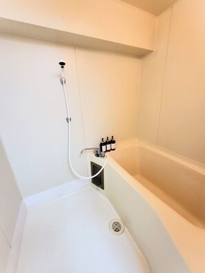 Hair dryer, bidet, towels, toilet paper - XeroB HOUSE FLOLIA 301 (Osaka, Naniwa Ward, Nanbanaka)