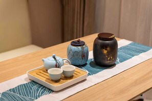 Blackout drapes, soundproofing, iron/ironing board, free WiFi - Pengcheng Lijing Hotel  (Shenzhen)