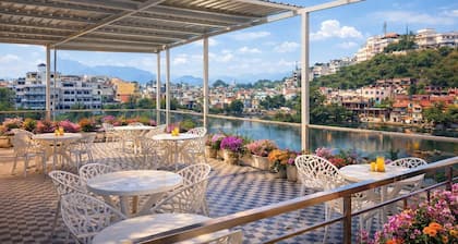 Moti Mahal Lakeview Pichola Hotel