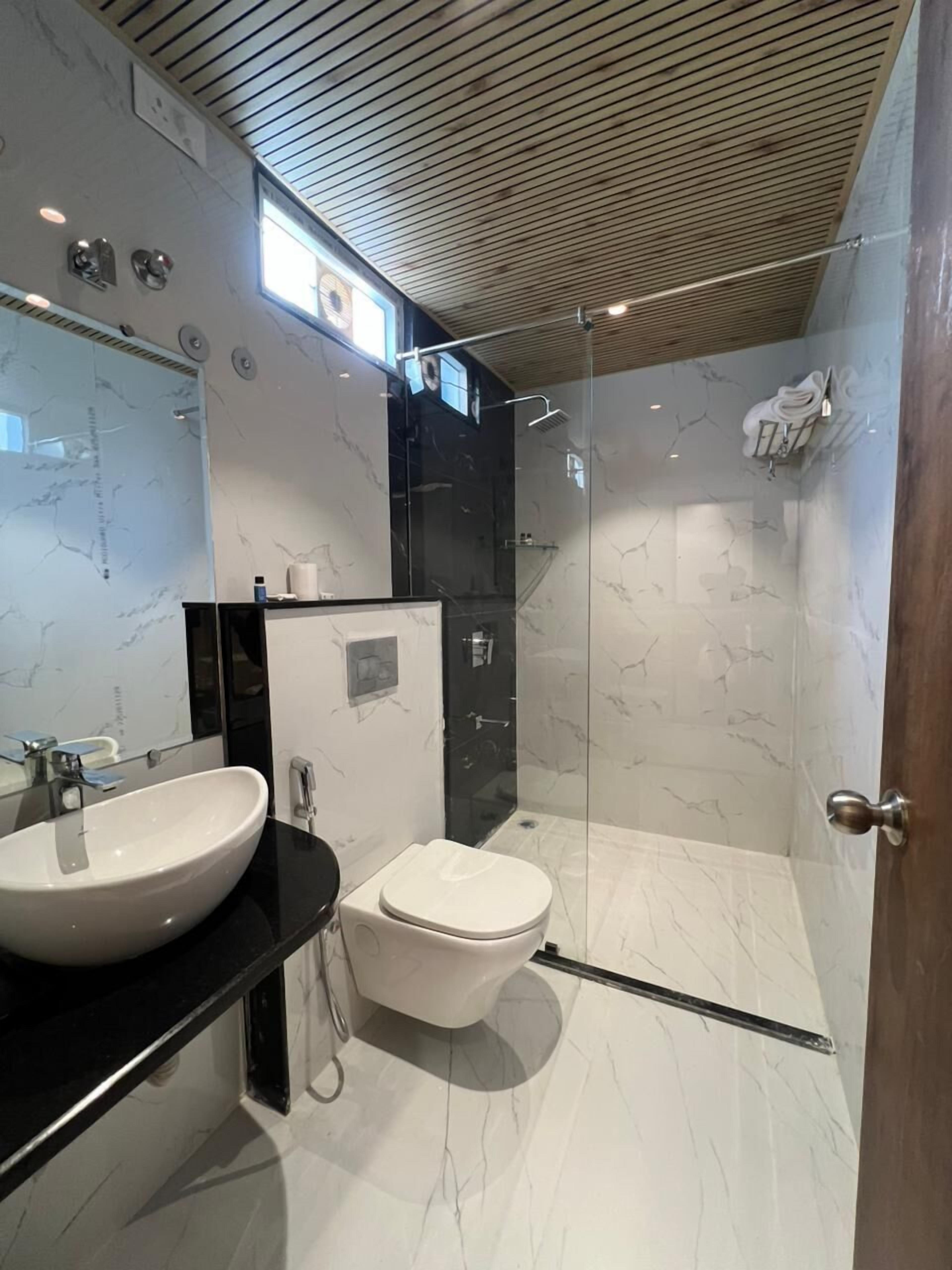 Deluxe Double Room | Desk, free WiFi