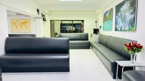 Check-in/check-out kiosk - Bangkok-Pratunam Hotel (Bangkok)