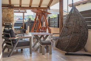 Outdoor dining - The Stone Villa Luxury Nature Retreat Galilee (Hoshaya)