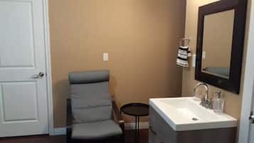 Shower, towels, soap, toilet paper