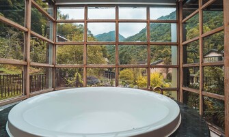 华丽双人房, 山景 | 深泡浴缸