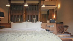 Panoramic-Doppelzimmer, Bergblick | Schreibtisch, laptopgeeigneter Arbeitsplatz, Verdunkelungsvorhänge