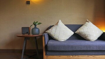 Panoramic Double Room, Mountain View | Desk, laptop workspace, blackout drapes, free WiFi