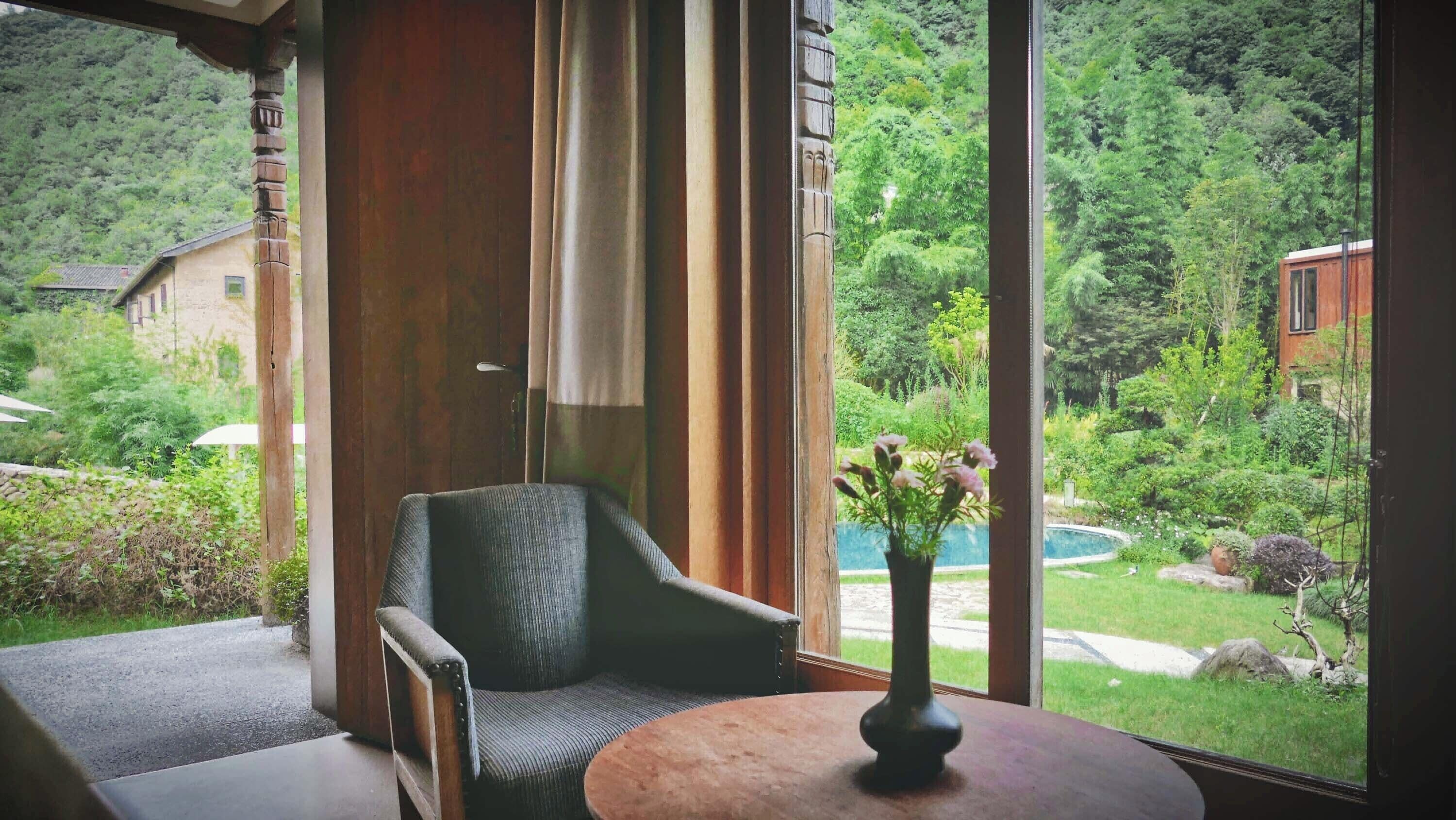 Chambre Double Confort, vue cour intérieure | Vue de la chambre