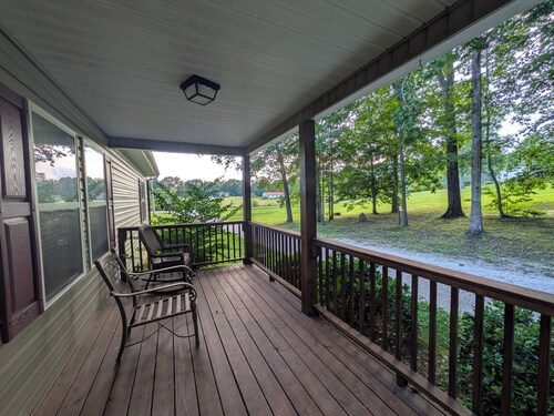 Delightful 3-bedroom house with AC in Oakdale