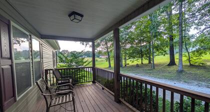 Delightful 3-bedroom house with AC in Oakdale